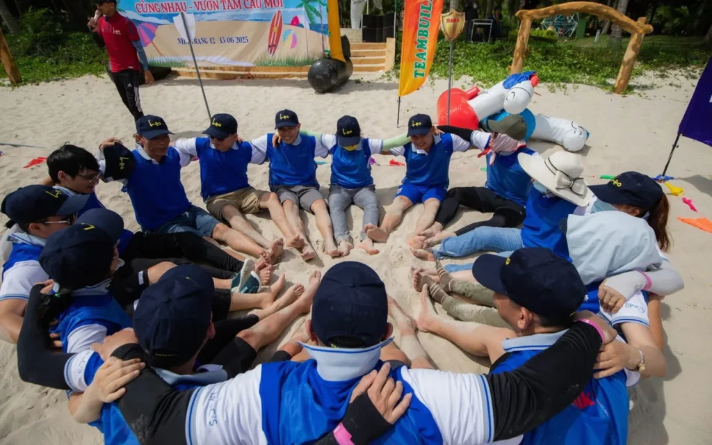 Team building mùa mưa: cách chuẩn bị phương án B mà vẫn giữ được năng lượng